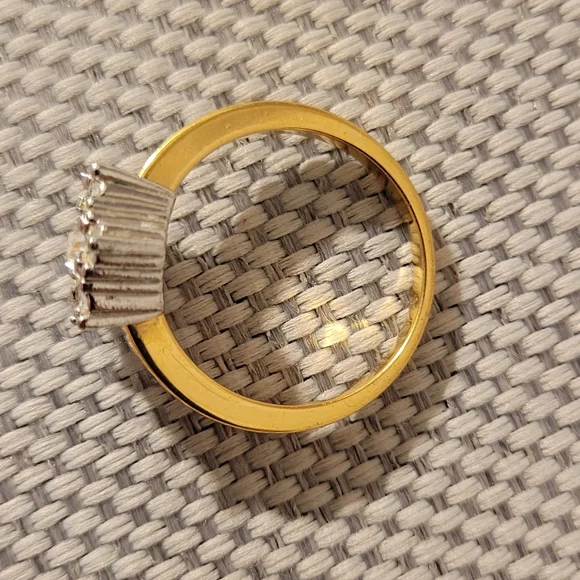 Ring - Picture 4 of 8